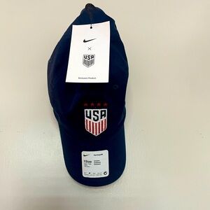 NEW TAGS ON USA NIKE UNISEX HAT EXCLUSIVE PRODUCT
